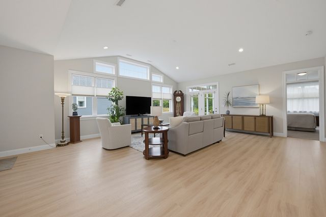 99 Sophia Dr, Rehoboth, MA 02769