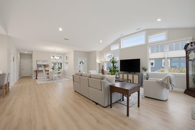 99 Sophia Dr, Rehoboth, MA 02769