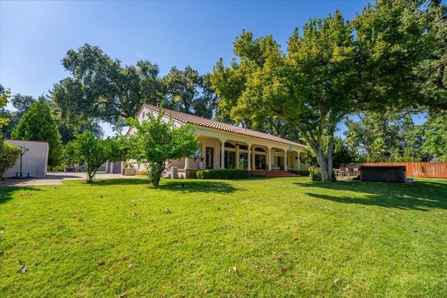 6681 Riverside Drive, Redding, CA 96001