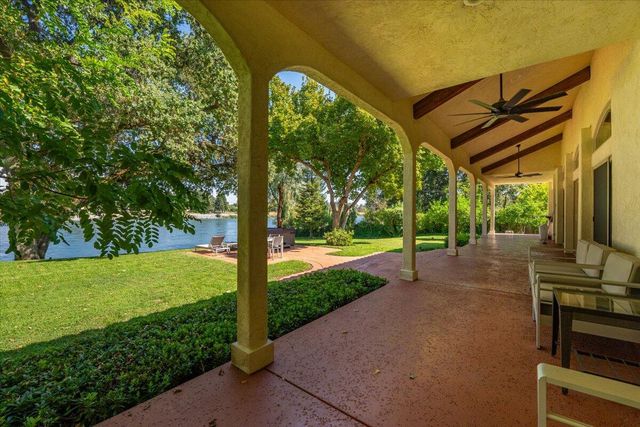 6681 Riverside Drive, Redding, CA 96001