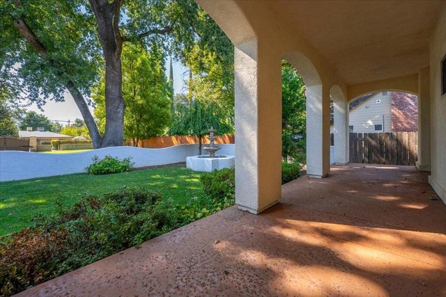 6681 Riverside Drive, Redding, CA 96001