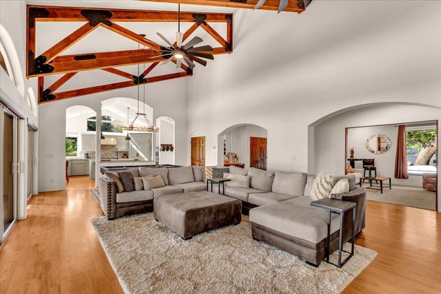 6681 Riverside Drive, Redding, CA 96001