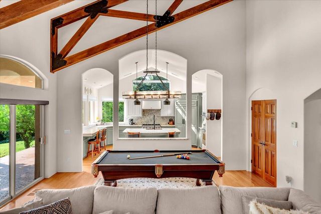 6681 Riverside Drive, Redding, CA 96001