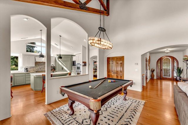 6681 Riverside Drive, Redding, CA 96001