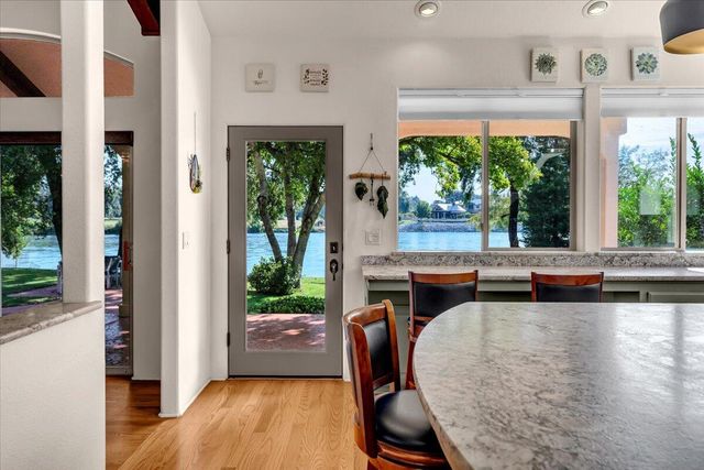 6681 Riverside Drive, Redding, CA 96001