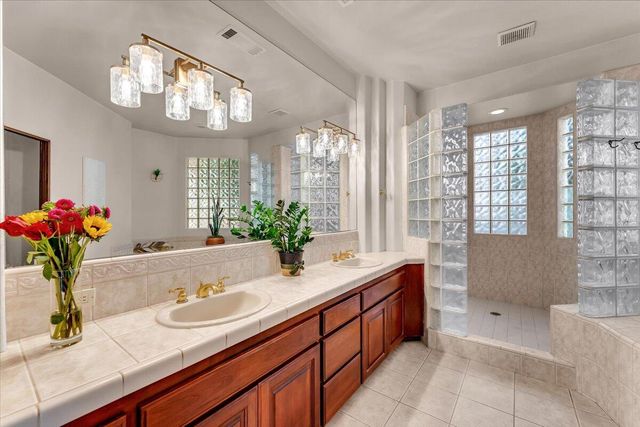 6681 Riverside Drive, Redding, CA 96001