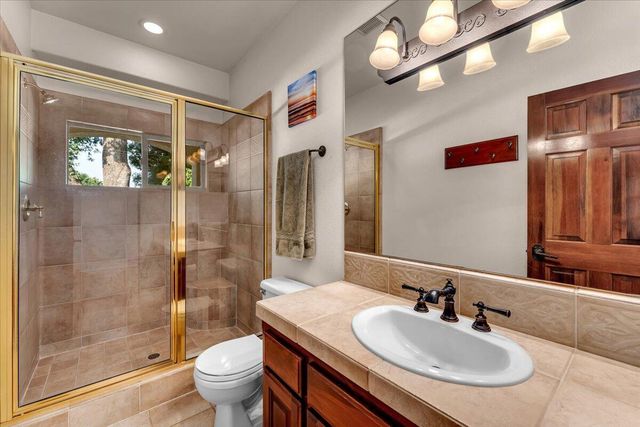 6681 Riverside Drive, Redding, CA 96001