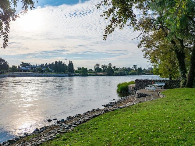 6681 Riverside Drive, Redding, CA 96001