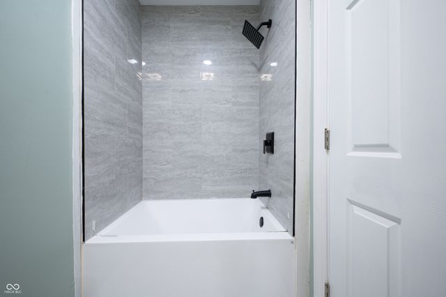 2951 Hillside Avenue, Indianapolis, IN 46218