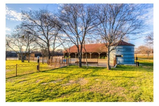 1432 Wolfberry Lane, Northlake, TX 76226