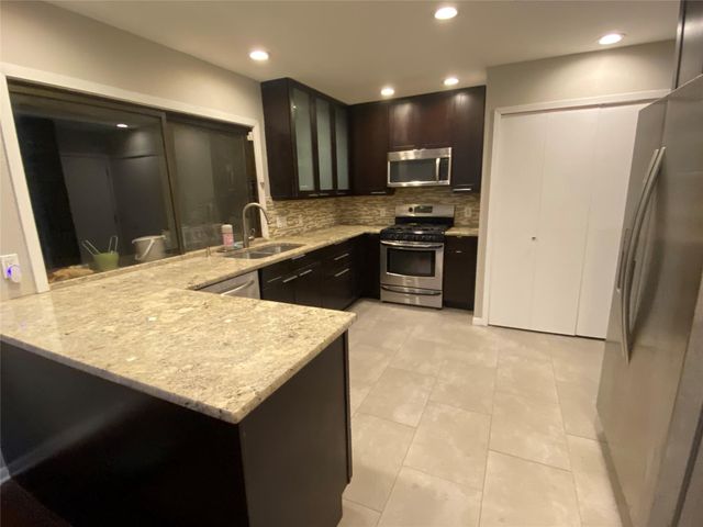 9000 Currywood DR, Austin, TX 78759