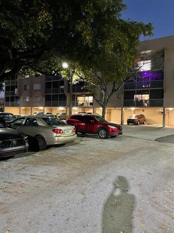 17000 NW 67th Ave 437, Hialeah, FL 33015