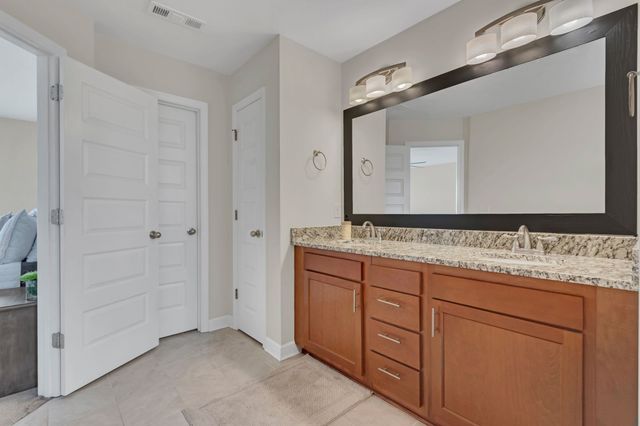 2815 Trentview Ln, Columbia, TN 38401