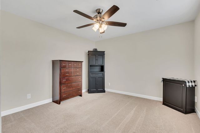 2815 Trentview Ln, Columbia, TN 38401