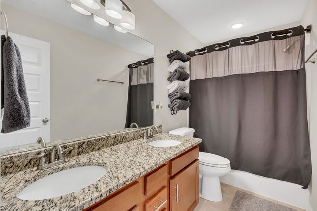 2815 Trentview Ln, Columbia, TN 38401