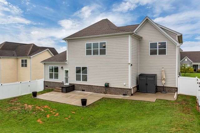 2815 Trentview Ln, Columbia, TN 38401
