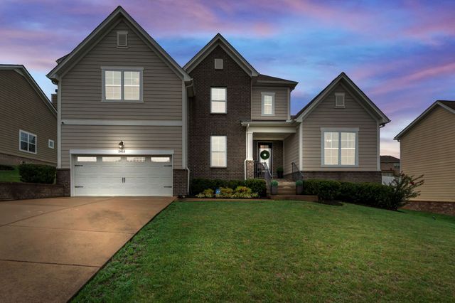 2815 Trentview Ln, Columbia, TN 38401