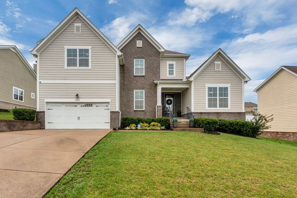 2815 Trentview Ln, Columbia, TN 38401