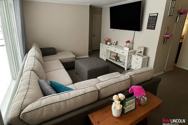 335 S 46th Street, Lincoln, NE 68510