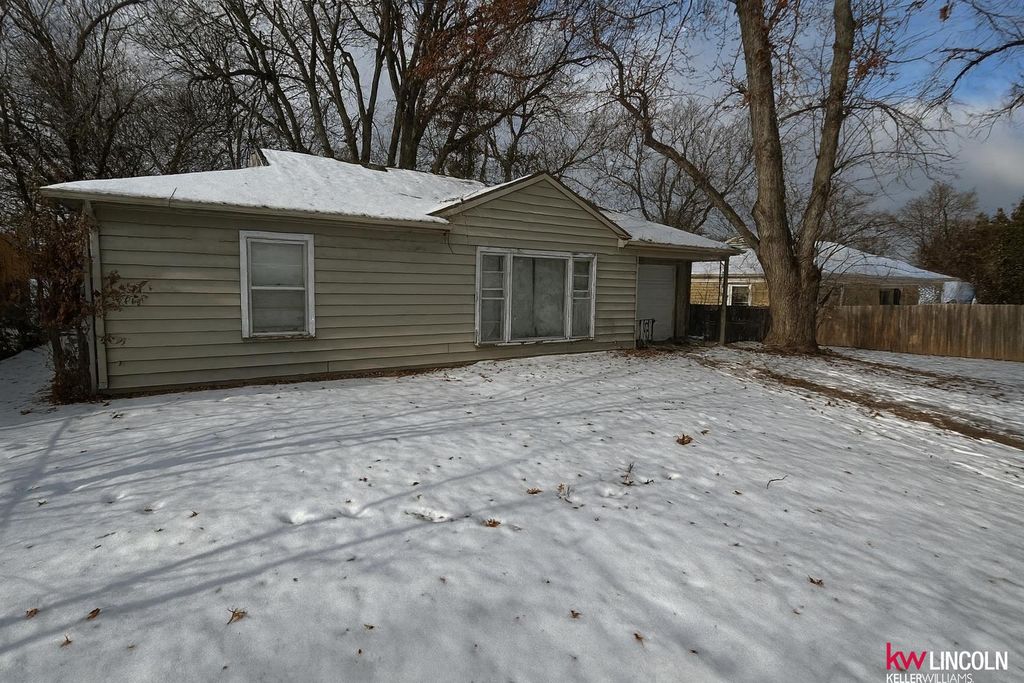 335 S 46th Street, Lincoln, NE 68510