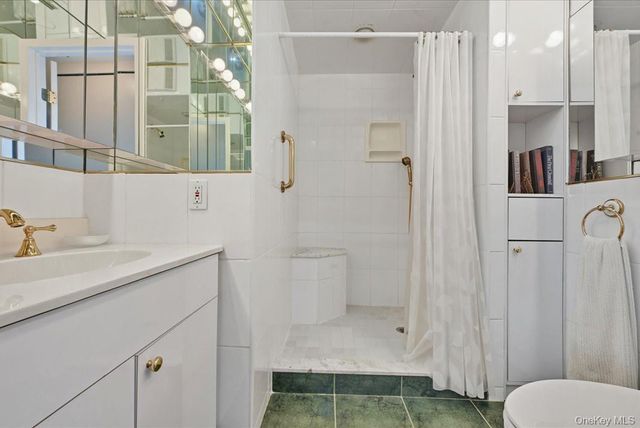 26910 Grand Central Parkway 31N, Floral Park, NY 11005