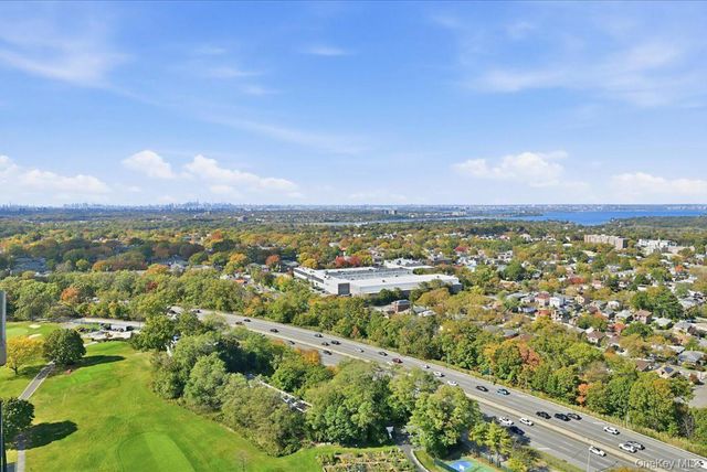 26910 Grand Central Parkway 31N, Floral Park, NY 11005