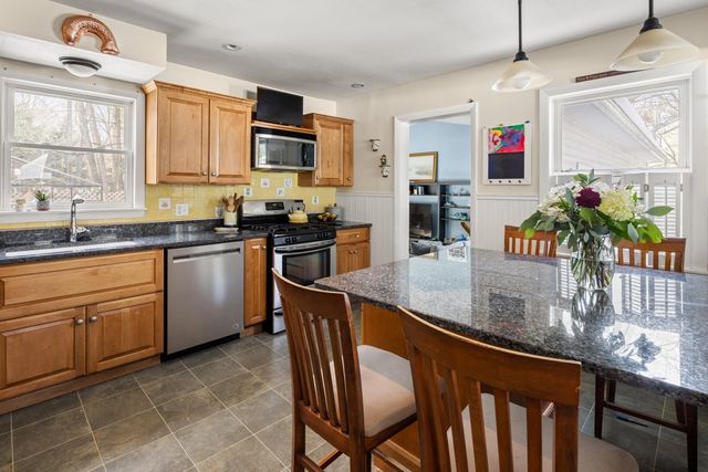 4 Linden Lane, Essex, VT 05452