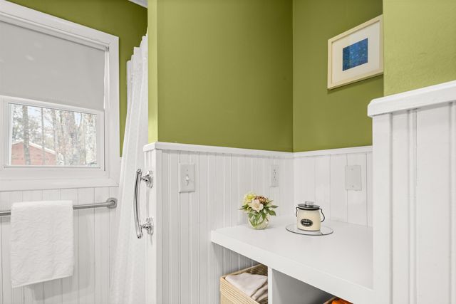 4 Linden Lane, Essex, VT 05452