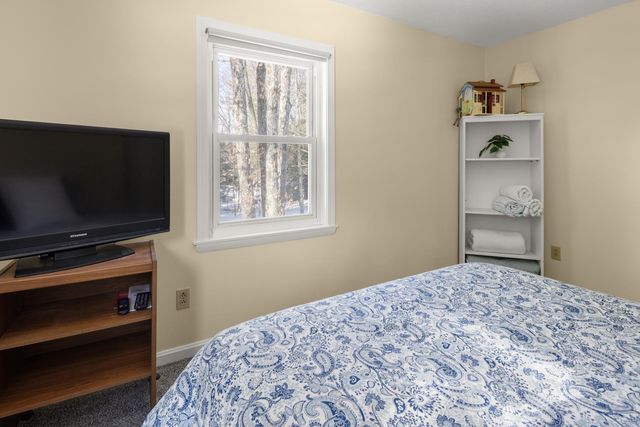 4 Linden Lane, Essex, VT 05452