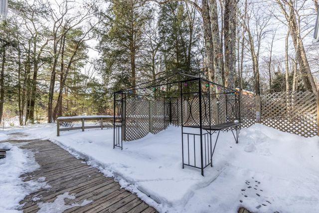 4 Linden Lane, Essex, VT 05452