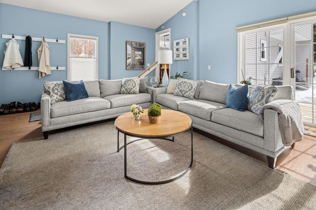 4 Linden Lane, Essex, VT 05452