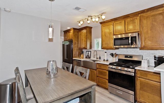 1810 Shaw Street, Dallas, TX 75212