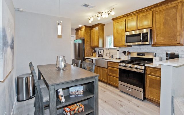 1810 Shaw Street, Dallas, TX 75212