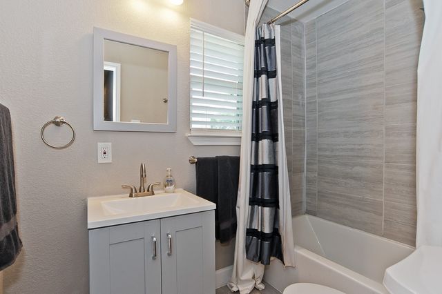 1810 Shaw Street, Dallas, TX 75212
