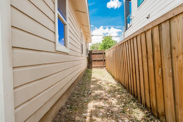 1810 Shaw Street, Dallas, TX 75212