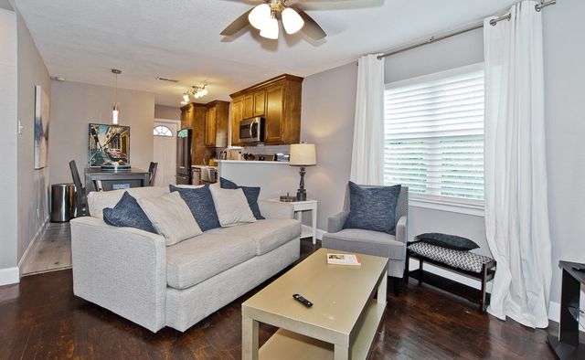 1810 Shaw Street, Dallas, TX 75212