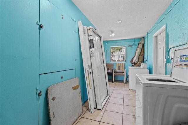9895 1ST STREET E 5, Treasure Island, FL 33706