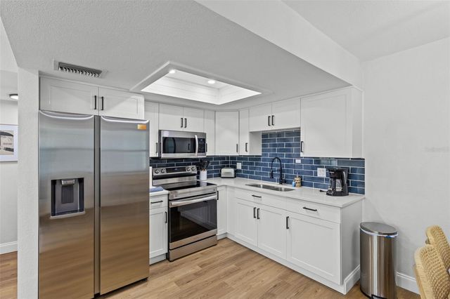 9895 1ST STREET E 5, Treasure Island, FL 33706