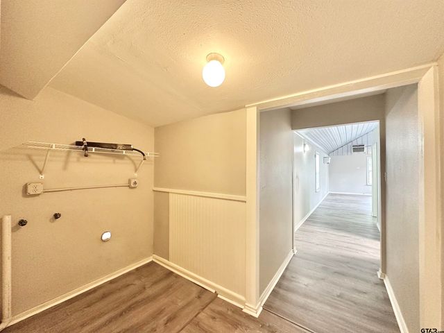 219 Half St, Lindale, TX 75771