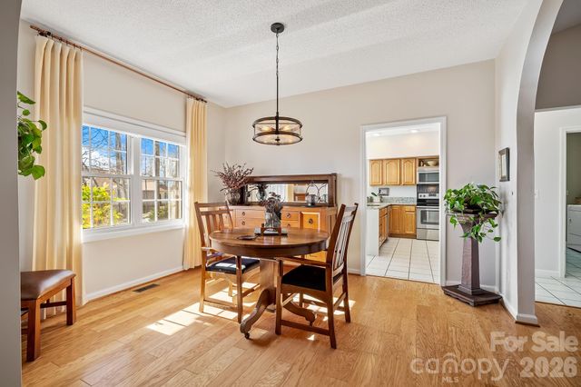 306 Croydon Drive, Hendersonville, NC 28791