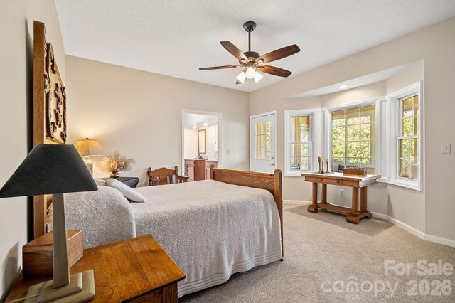 306 Croydon Drive, Hendersonville, NC 28791