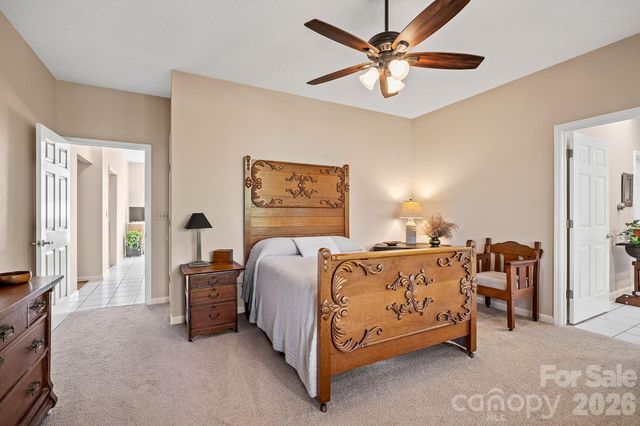 306 Croydon Drive, Hendersonville, NC 28791