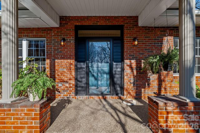 306 Croydon Drive, Hendersonville, NC 28791