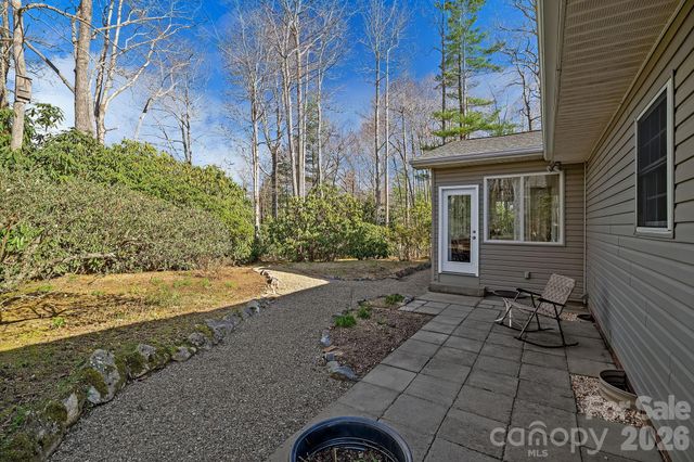 306 Croydon Drive, Hendersonville, NC 28791