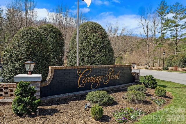 306 Croydon Drive, Hendersonville, NC 28791