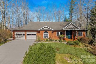 306 Croydon Drive, Hendersonville, NC 28791