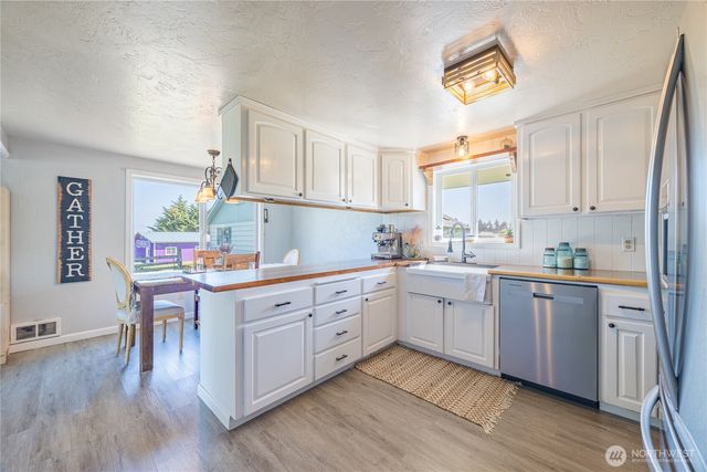 31 Brueckner Road, Sequim, WA 98382