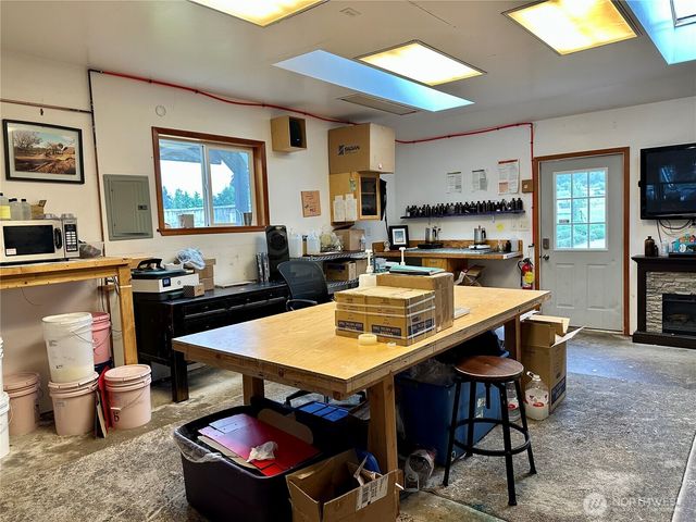 31 Brueckner Road, Sequim, WA 98382