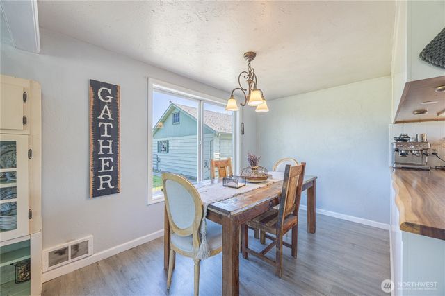 31 Brueckner Road, Sequim, WA 98382