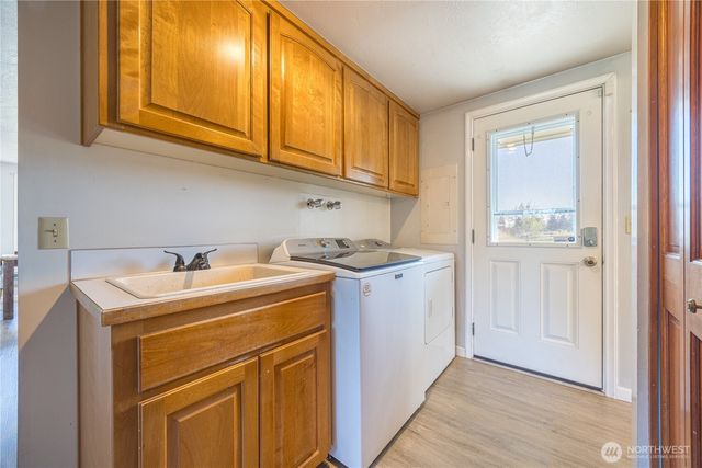 31 Brueckner Road, Sequim, WA 98382